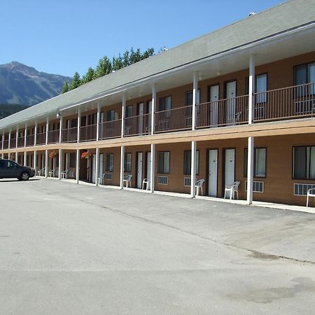 Mary'S Motel Golden Kültér fotó